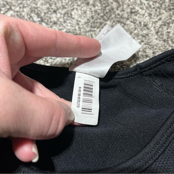 Gymshark Long Sleeve Crop Top Women's M Solid Black Fitted Workout Shirt - Picture 4 of 9